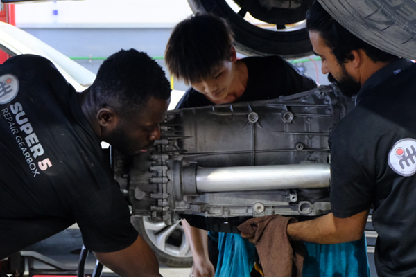 Malaysian gearbox repair 